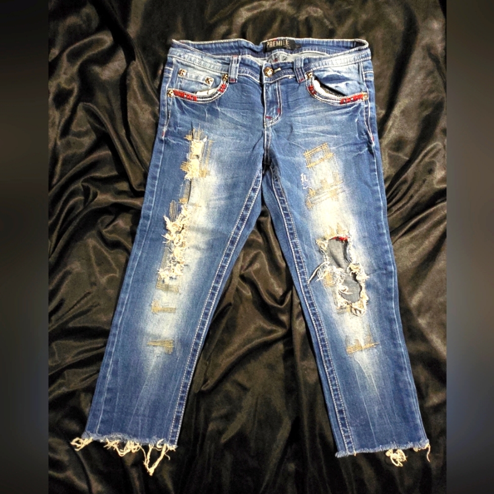 Cut off jeans